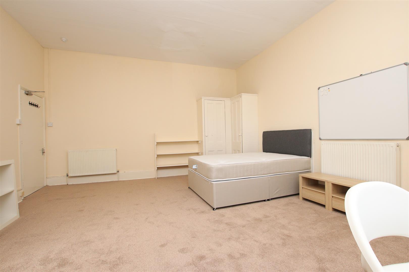 Hillstead House, Weston Park East, Bath, BA1
